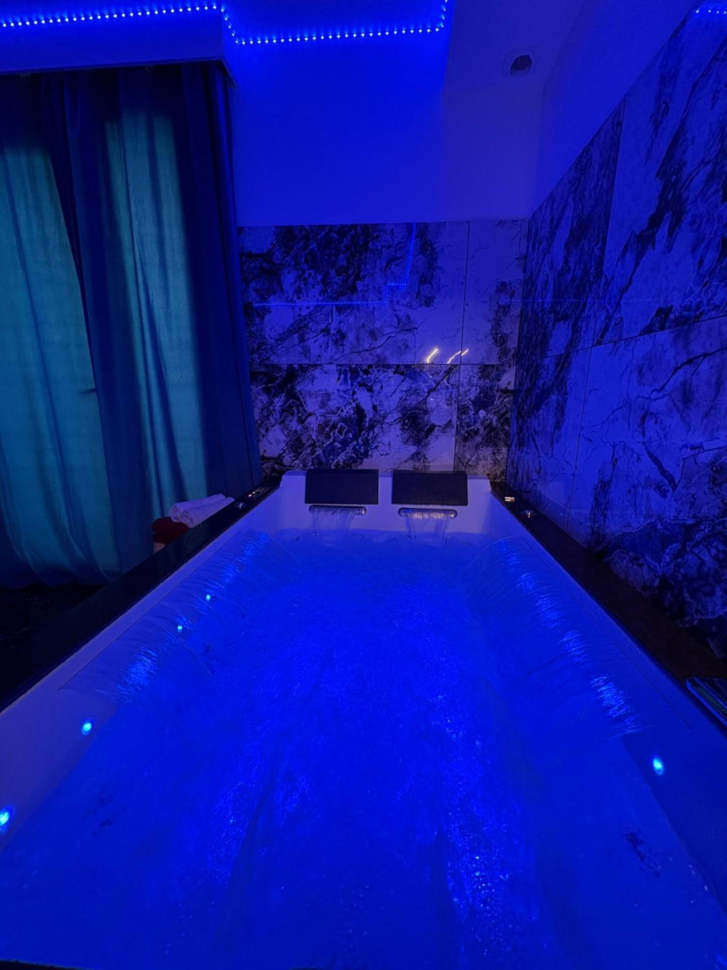 Studio Avec Jaccuzzi Saintry-sur-Seine Extérieur photo